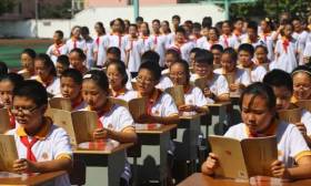 扬州梅岭中学开展2016级新生常规大比武活动 