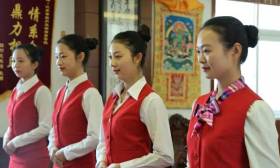 扬州旅游商贸学校7名同学即将赴北京人民大会堂工作啦