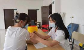 南京三高校试点，超1.5万人不出校门打上九价HPV疫苗