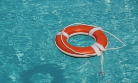 五部门：加强对危险水域巡逻管理，坚决制止学生私自下水游泳玩耍