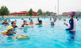 五部门发文预防学生溺水，将面向中小学生开展游泳及自救互救培训