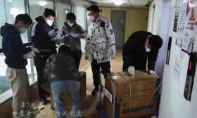 清华大学向学生发放6万余支抗原试剂盒，为返乡学生发暖心礼包