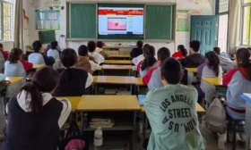 丹阳珥陵初级中学线上线下开展国家安全教育宣传活动