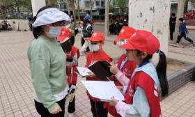 纸质书还是电子书更受欢迎？新京报小记者街头采访市民阅读习惯