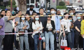 增设智能安检门！南京近3万考生“踩点”高考考场