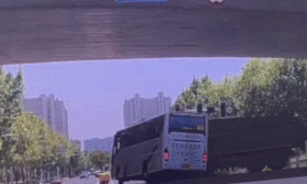 突发，现场惨烈！江苏南通渣土车碰撞载学生大巴车，到底怨谁？