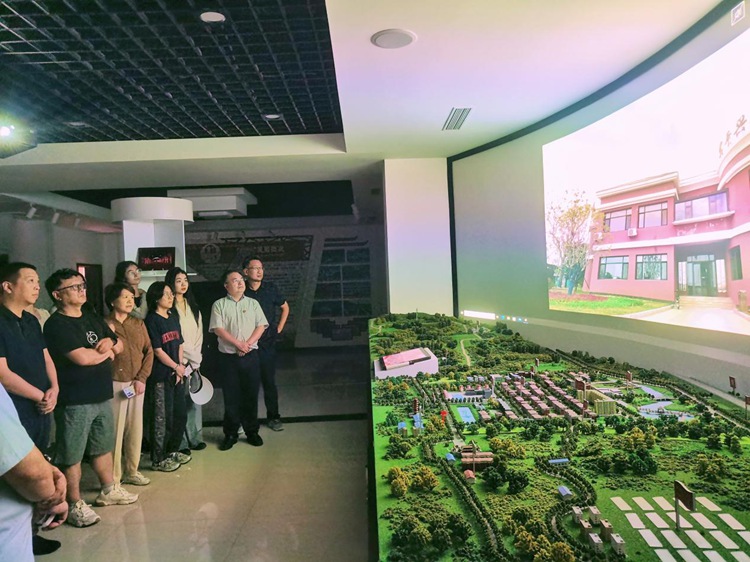中國傳媒大學“行讀中國”暑期社會實踐團隊走進河北武安