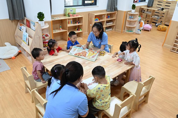 鄭州市金水區杜嶺街道工會專門開設了低幼兒童托管班。人民網記者王玉興攝