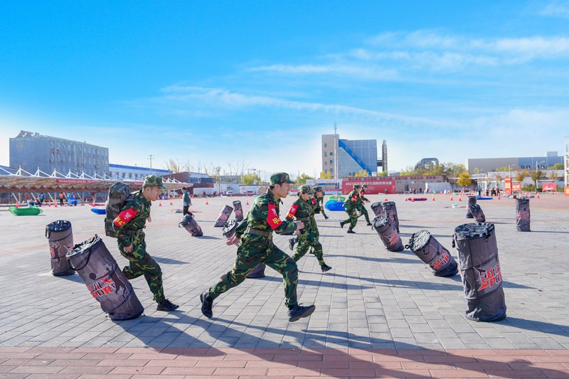 北京市学生国防素养大赛举行。北京市教委供图