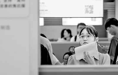奔赴西部，在廣闊天地書寫火熱青春——東部高校積極引導切實服務畢業生建功西部