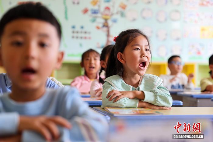 青海西宁：中小学生上好开学第一课