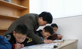 调查报告显示：校外辅导教师亟待“标准”认定