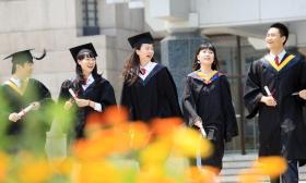 习近平回应复旦校长:别在意排行 大学要看底蕴