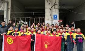 南京小学生，学习雷锋好榜样