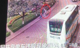 高校大屏曝光共享单车不文明使用者 鼓励学生举报
