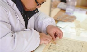扬州大学古籍修复师带过800名实习生 却无一入行