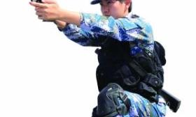 北大女学霸加入海军 讲述索马里巡航“海盗遭遇战”