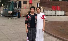 15岁女生出版6万字英文小说！母亲讲述育儿经