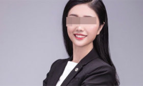 女律师炫富火遍网络 却在网上卖二手普通床单