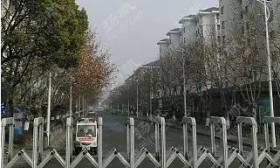 扬州某高校宿舍一女子坠楼 当场死亡