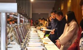 浙大一食堂装上人脸识别机 师生可“刷脸吃饭”