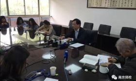 市教育局突击检查学而思、书人，检查的结果是......