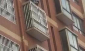 徐州一小学生与同学闹矛盾被训斥 爬6楼阳台轻生