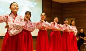 入选国家“非遗”十年，“南京白局”在校园扎下根基