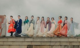 95后大学生拍摄汉服毕业照 美得穿越了时空