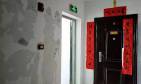 庆阳跳楼女生校方：涉事教师情绪差 现有轻生念头