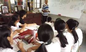 这个教师连续17年在家给学生补课，竟然没有人举报他……