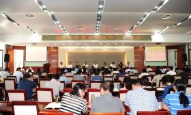 昨天的泰州市委常委会上，韩书记寄语教育，说了这些话 