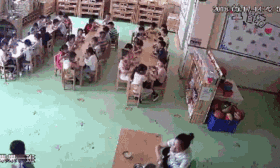 多名幼儿遭老师体罚 园方回应：涉事老师被开除