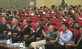 百万科技大奖又来了，杨振宁、施一公等出席，多位顶尖科学家获奖