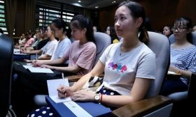 90岁特级教师于漪对话“90后”青年教师，教育金句迭出