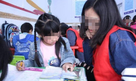 小学发奇葩问卷调查，家长看后怒了，网友却因一句话炸开了锅