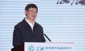 胡金波：“家校合作”是“最完美的教育”