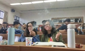 学生上课集体抽烟？云南农大：是感官评析课