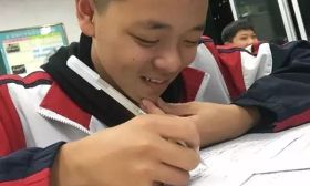 90后老师出试卷：鹿晗和数学老师你喜欢谁？