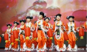 金陵中学河西分校，生日快乐！ 