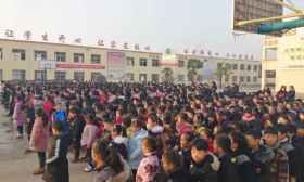 安徽一校长要求学生抵制洋节：圣诞节是中国人的耻辱