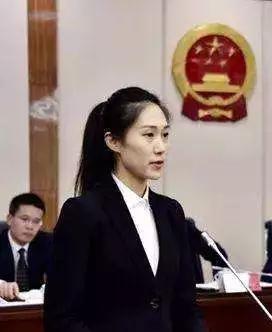 90后博士私企工作2年就任副市长 究竟谁在带节奏?