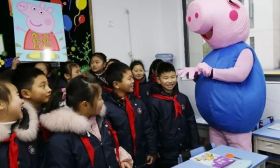 镇江中小学“开学第一课”愈加丰富多彩 