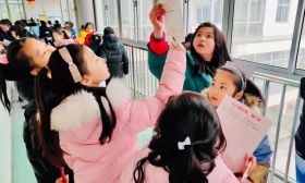 我们的节日︱陶行知小学：元宵灯谜大作战，陶子邀你来Battle！ 