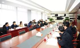 泰州市委常委、宣传部长常胜梅调研教育