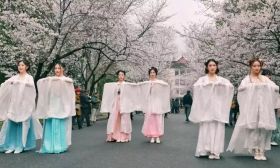 南京特产：鸭子or大学生？南京高校学生发话了...
