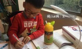 真的假的？幼儿园大班6岁娃娃自学《无机化学》，还上门求教大学教授？