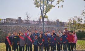 扬州特殊教育学校：走，我们植树去 