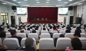省教育考试院杨从意一行来海州高级中学解读《高考评价报告》