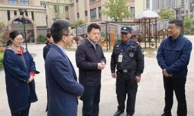 南京​市教育局正在干一件大事，局长亲自带队，关系到每个孩子！